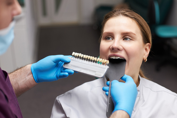 Implant-vidasi-takildiktan-sonra-dis-ne-zaman-takilir diş takılması diş ölçüsü alındıktan sonra ne zaman takılır